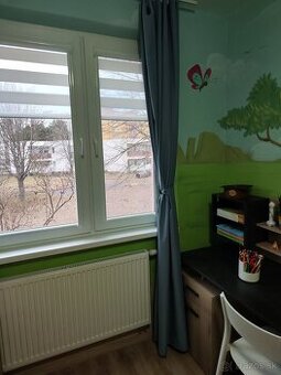 Zatemňovací záves