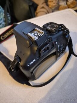 Canon eos 2000d