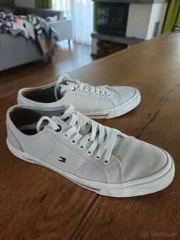 Predám originál Tommy Hilfiger tenisky číslo 40