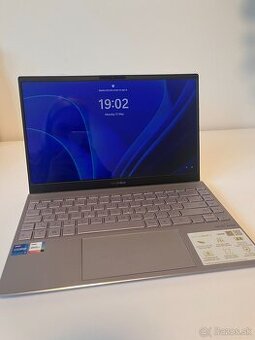 Predám ASUS Zenbook 13 i7 - skoro ako nový :)