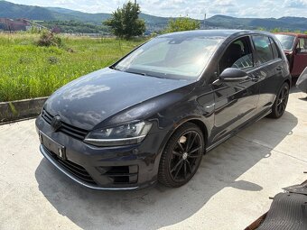 Golf R 221kw 4motion DSG Pokazeny motor