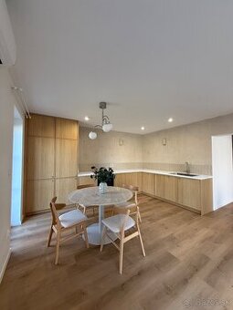 Ponúkam na prenájom 3 izbový byt 83m² TOPOĽČIANKY