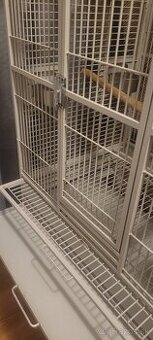 Voliéra pre papagáje