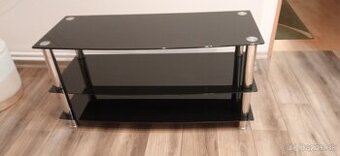 Sklenený TV stolík