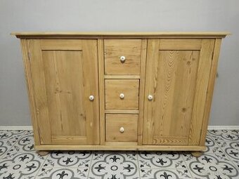 Stará skříňka, komoda po renovaci
