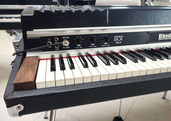 RHODES MARK II SeventyThree rok 1979