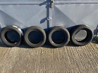 Celoročne pneu úplne nové