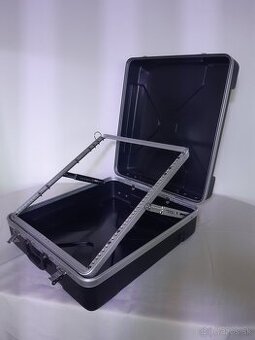 Rack. bedna s výklopným rámem Stagg ABS-FMR