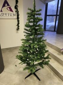 Predám nový, umelý vianočný stromček 183cm.