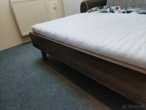 Predám posteľ s matracom a roštom 90x200cm