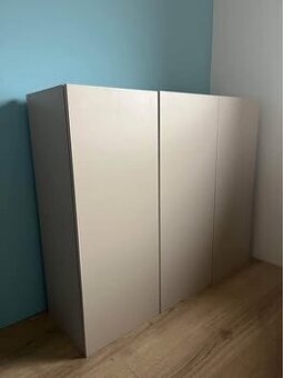 Závesné skrinky 2ks (cena je za obe spolu)