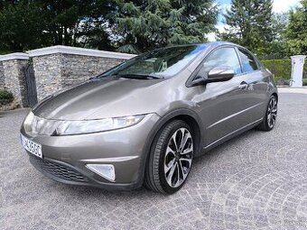 Honda Civic 8g 1.8 V-tec