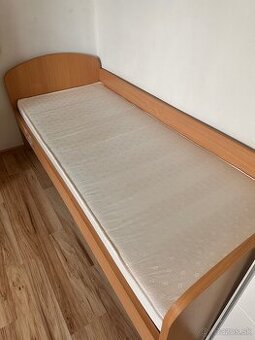 Predam posteľ s matracom a úložným priestorom