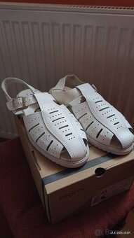 Sandále 43