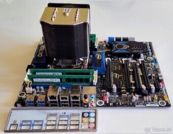 Intel DX79SR + Intel E5-2609 + 32GB DDR3