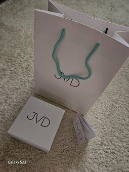 Elegantne JVD hodinky