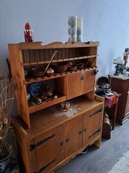 Predám masívny drevený nábytok