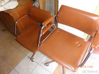 Predám kancelárske otáčacie stoličky na kolieskach - 1