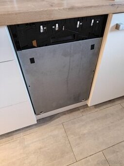 Vstavana umyvacka riadu Bosch s poruchou