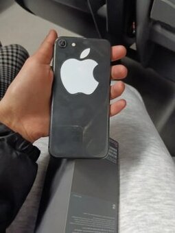 Predám iphone 8