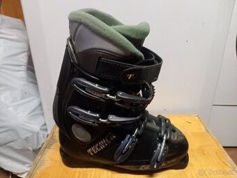 Predam lyziarky TECHNICA