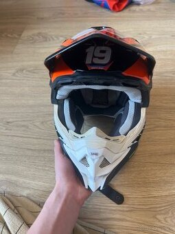 Motocrossová helma Shoei