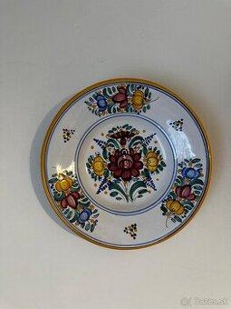 Starožitné maľované taniere