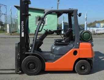 Vysokozdvižný vozík - TOYOTA 02 - 8FGF25 so zárukou
