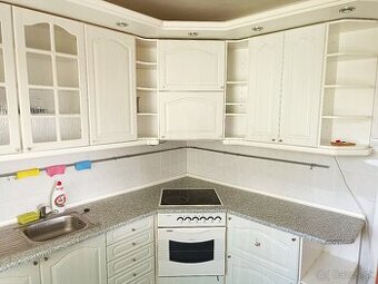 Prenajmeme 3 izbový byt Madridská