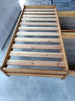 Masívna posteľ 200x90 cm