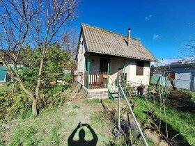 PREDAJ - Záhrada s murovanou chatou v Komárne - 1