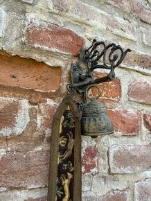 Starý zvonec so štólou