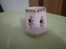 Retro hrnek, růžový porcelán, značený