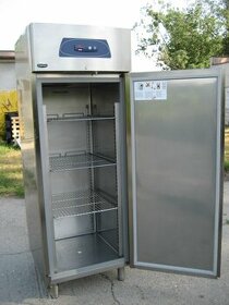 CHLADNIČKA NEREZ ELEKTROLUX TOP - 1