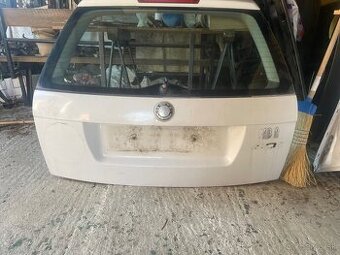 Škoda fabia kombi kufrov dvere