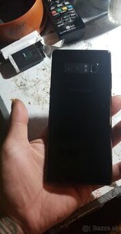 Predam telefon znački samsung galaxi note 8