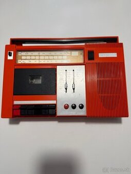 Predam radio-magnetofon Tesla A 5