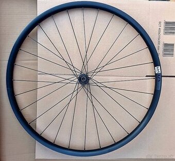 Predam nove kolesa Newmen Performance 30 Boost Microspline