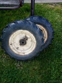 Predám diely na malo traktor tera vari