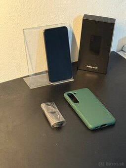 Predám Samsung Galaxy S23 8GB Rám 128GB Black Bežné známky