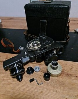 Sovietska kamera QUARZ DS8-M kufrík s doplnkami