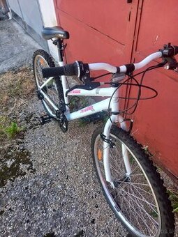 Predám dievčenský juniorský horský bicykel
