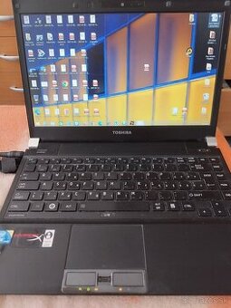Predaj toshiba portege R700 159€