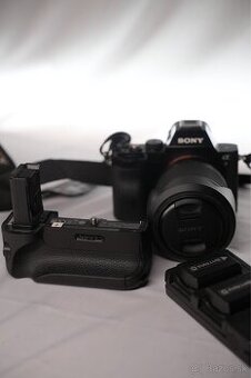 Sony A7+battery grip+2 batérie+objektiv+64gb card(full set)