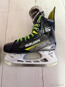 KORCULE BAUER VAPOR X4 VEĽKOSŤ 3,5 EE