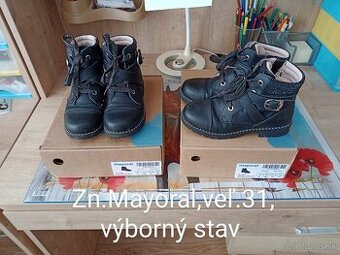Prechodné topánky zn.Mayoral  pre dvojičky dievčatá/jed.