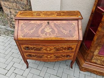 Intarzovaná písacia komoda