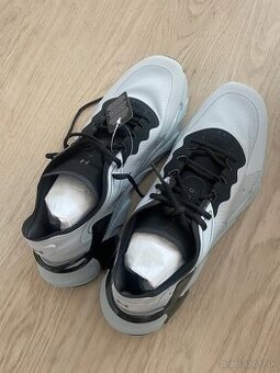 Predám nové tenisky Under Armour hovr