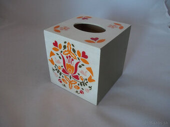 Drevený vreckovník v tvare kocky