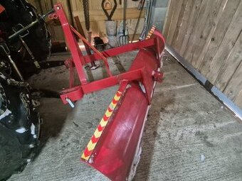 Zadny pluh/radlica na sneh